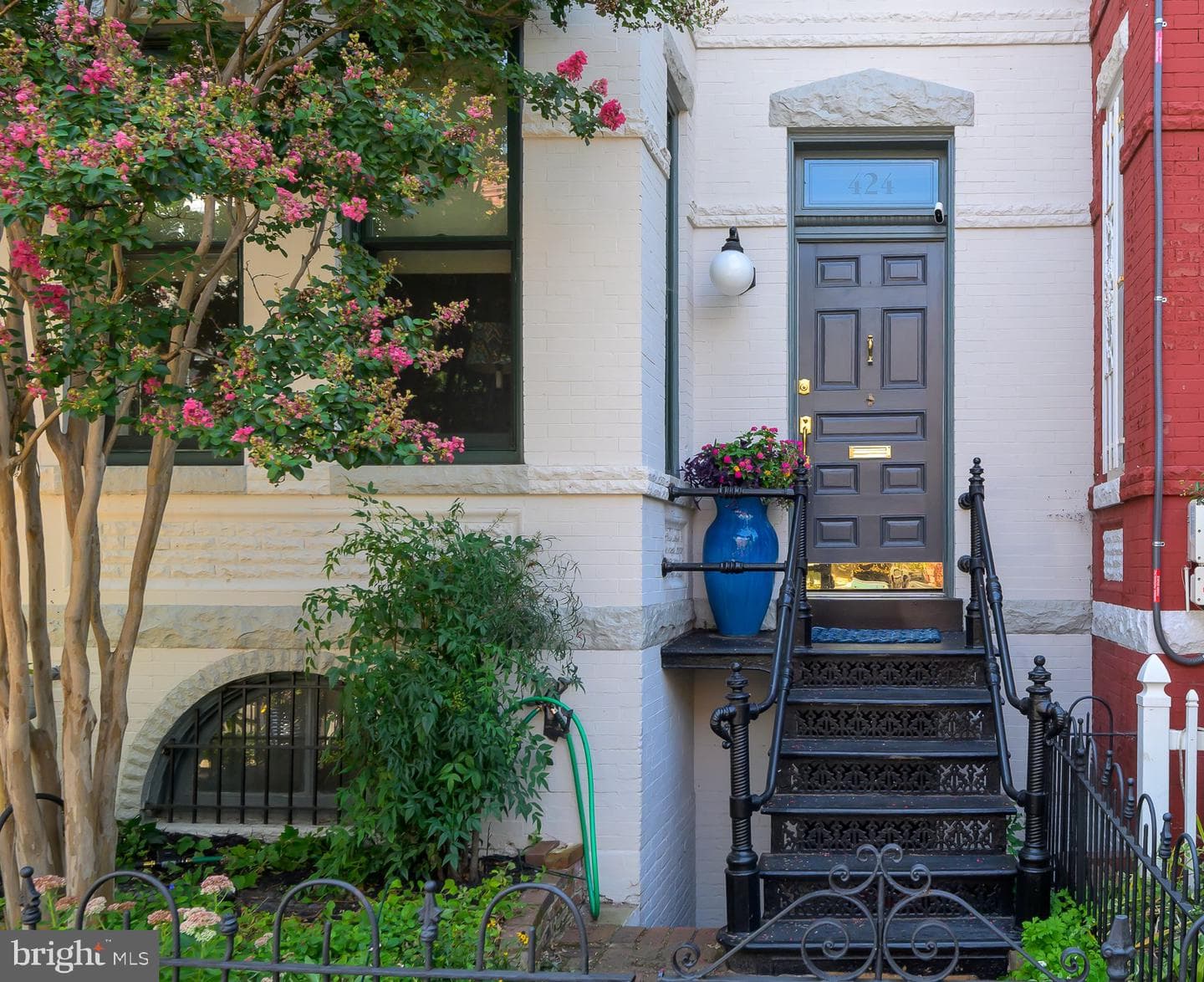 424 4th Street NE