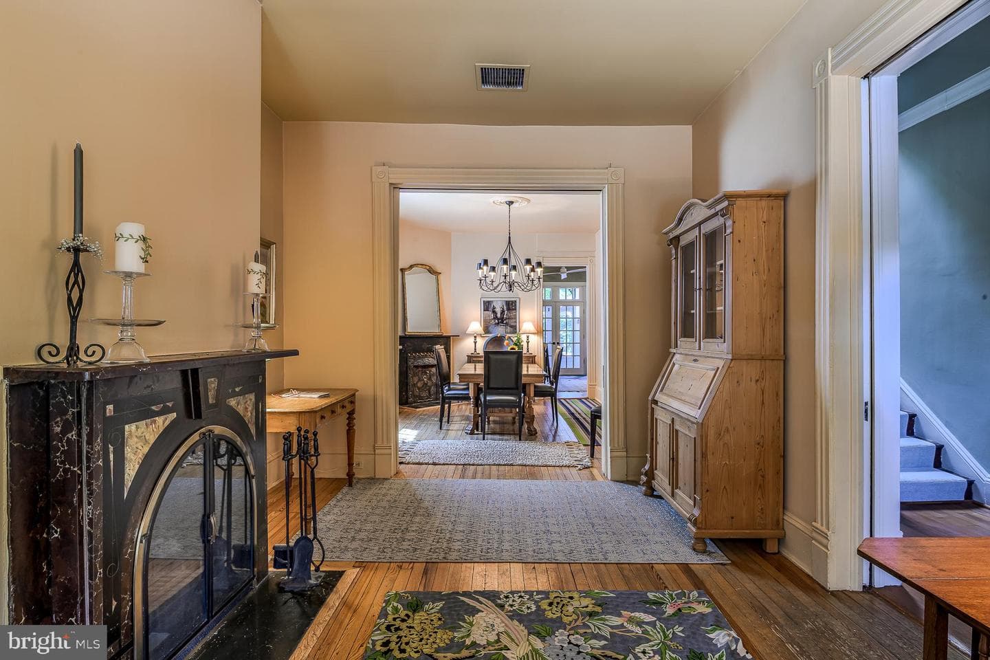 424 4th Street NE photo 6