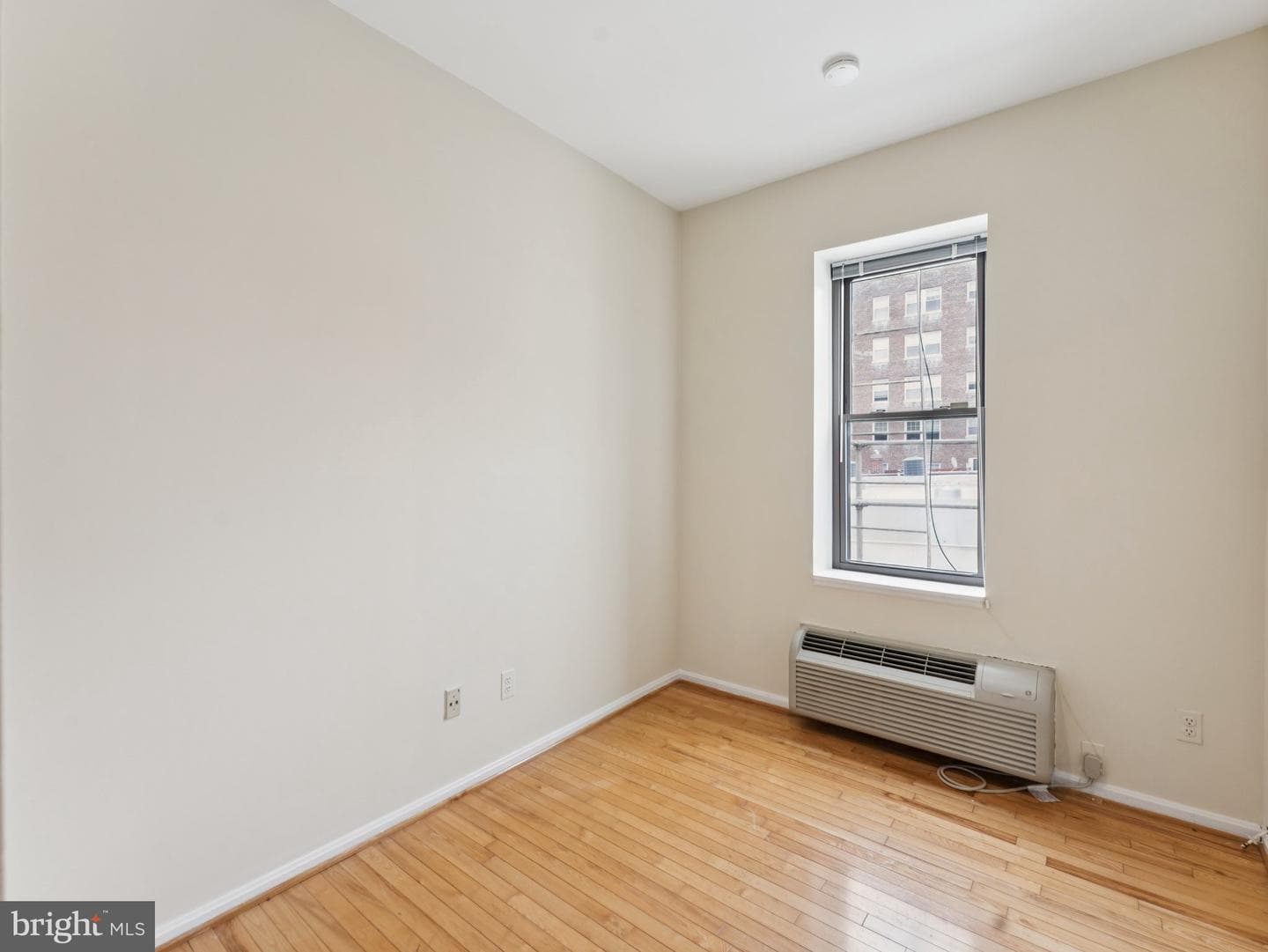 1843 Mintwood Place NW #203 photo 14