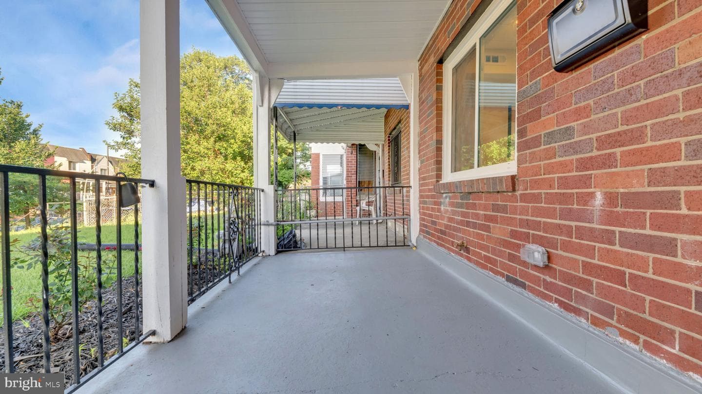 3346 Blaine Street NE photo 12