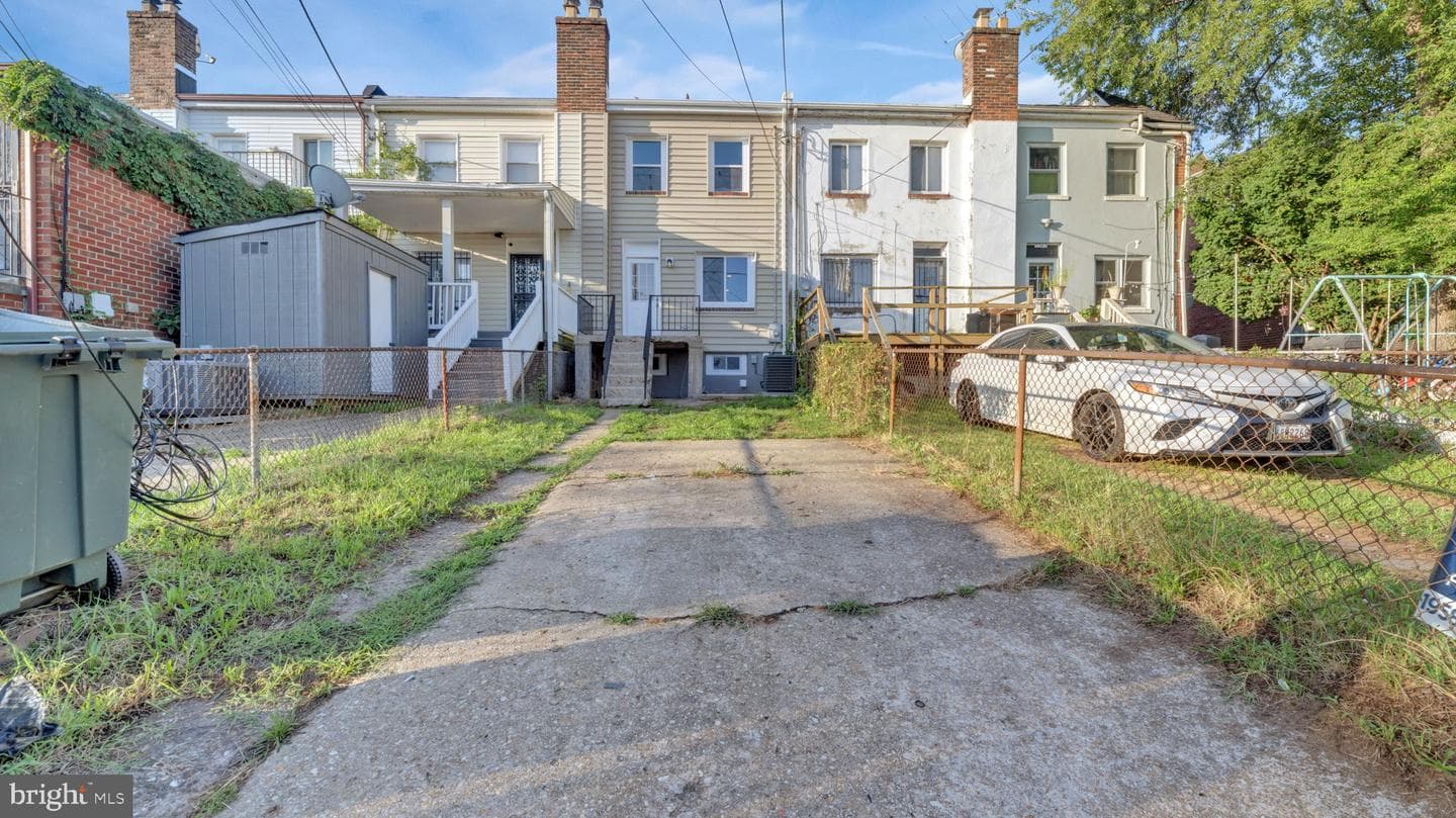 3346 Blaine Street NE photo 14
