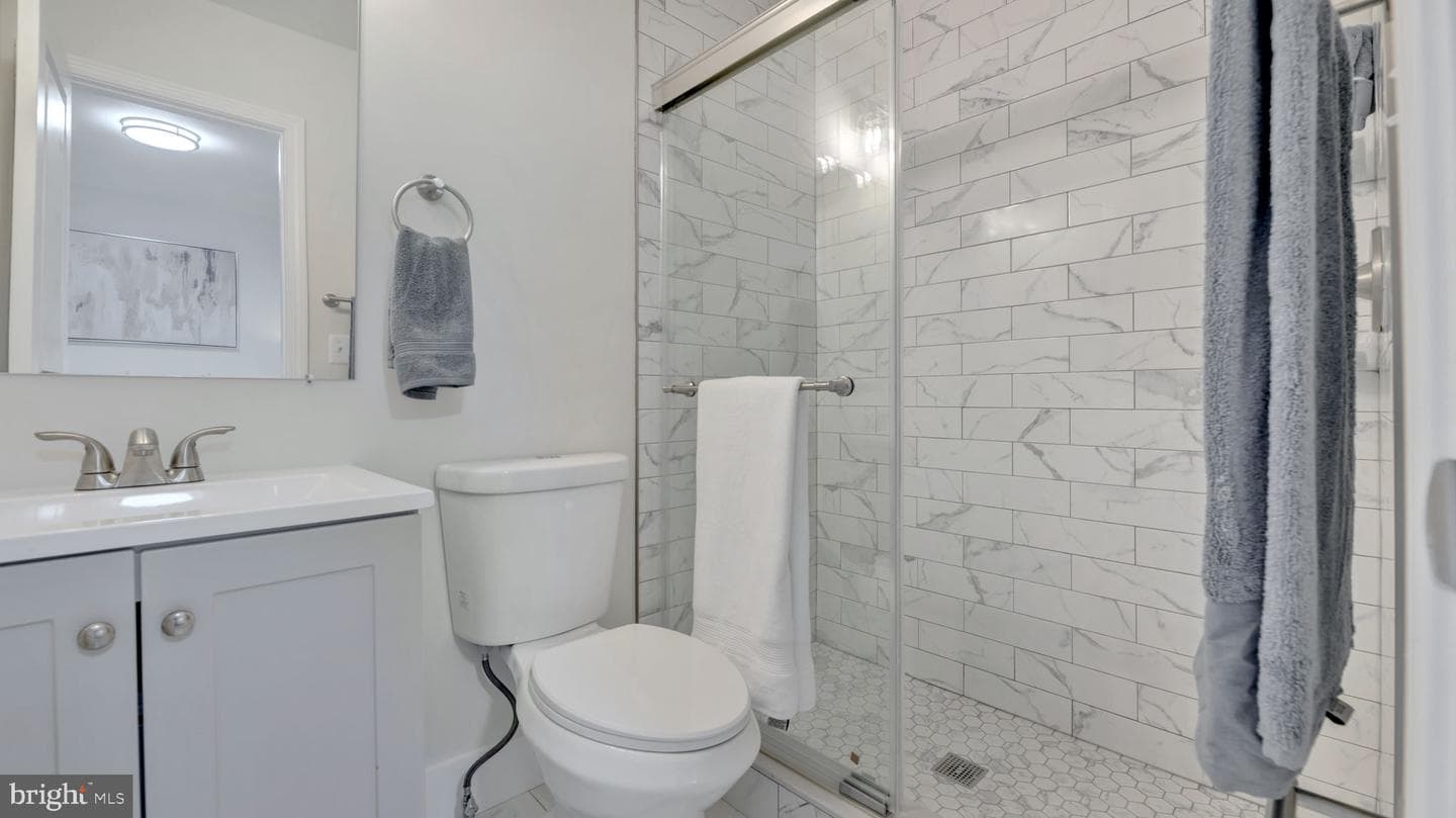 3346 Blaine Street NE photo 22
