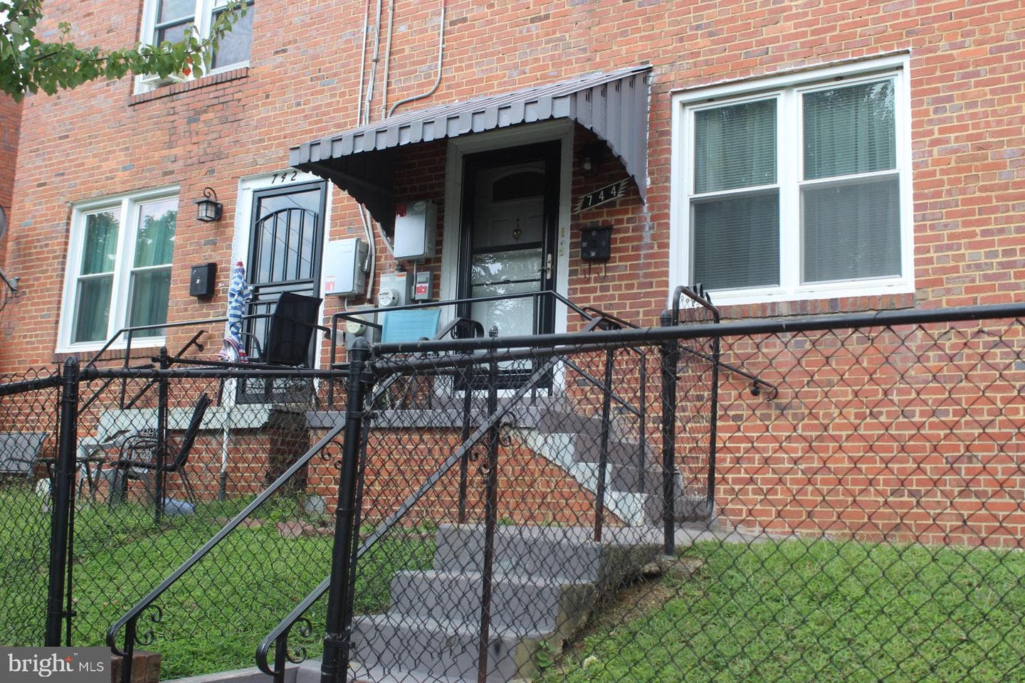 744 Upsal Street SE photo 3