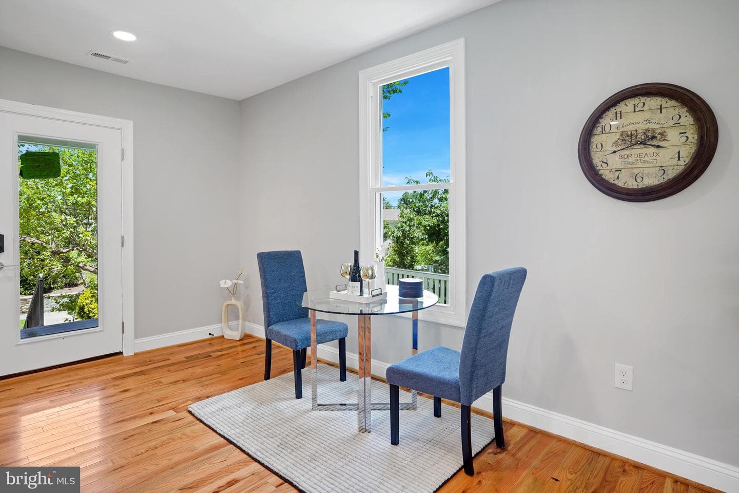 1303 Girard Street NE photo 10