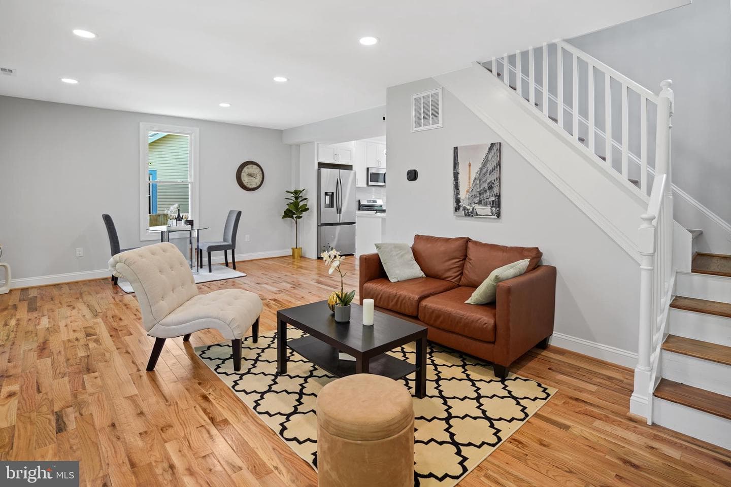 1303 Girard Street NE photo 11