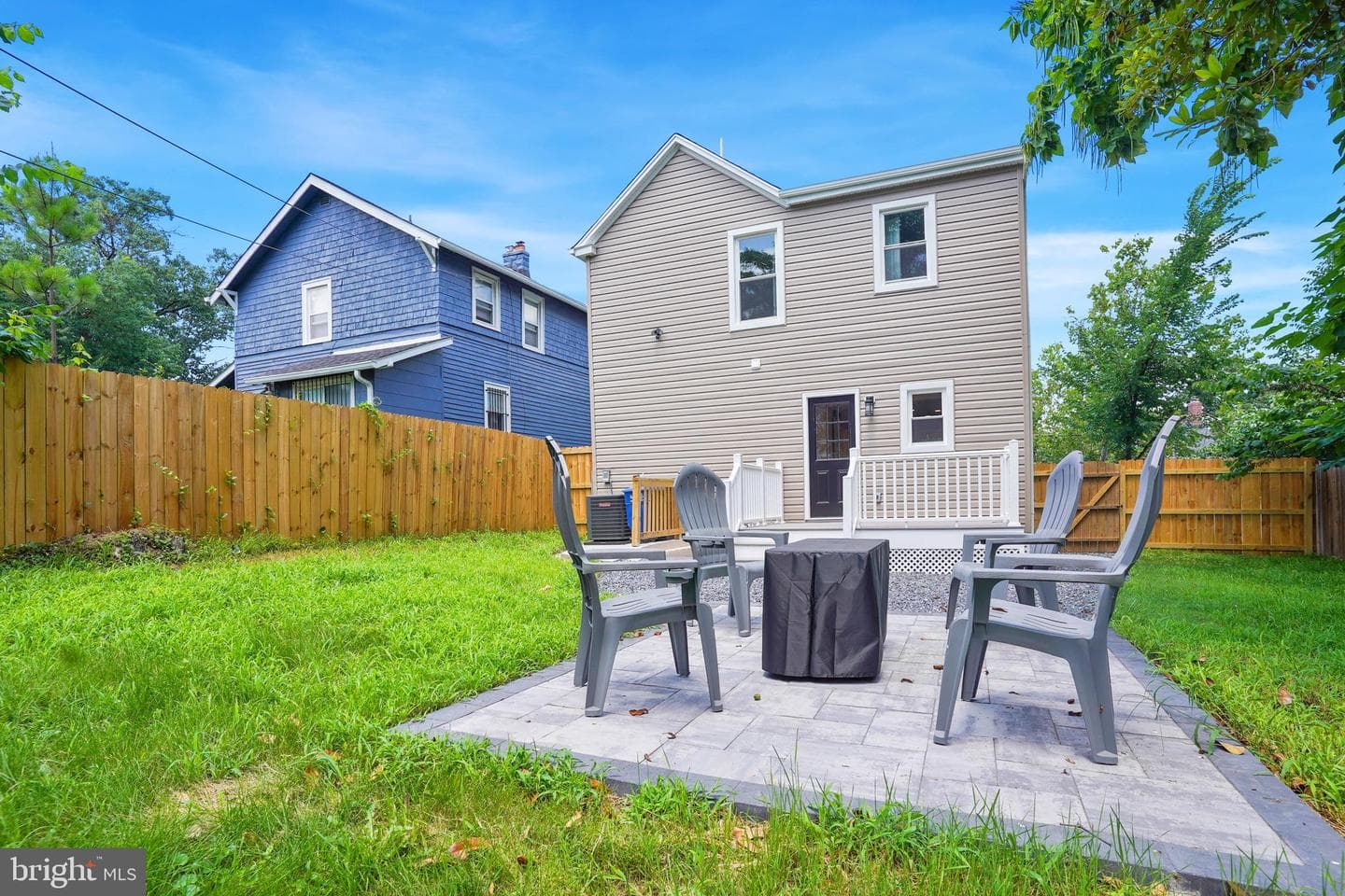 1303 Girard Street NE photo 29