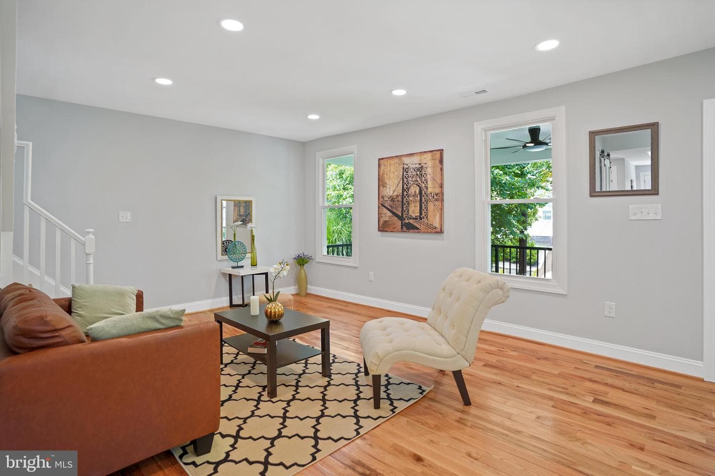 1303 Girard Street NE photo 9