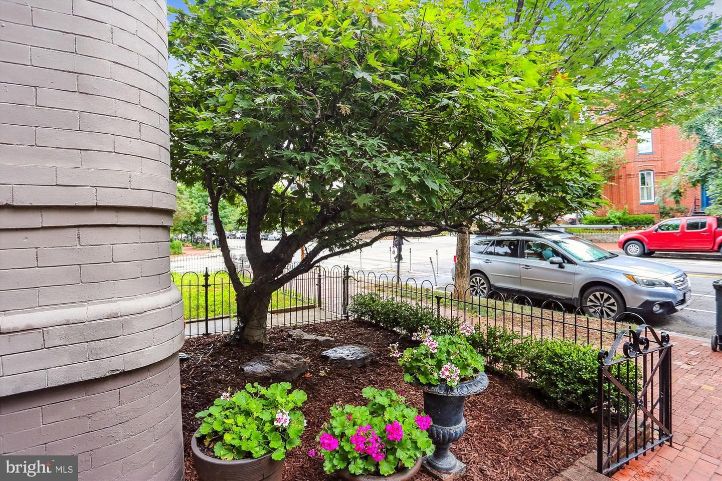 334 F Street NE photo 60