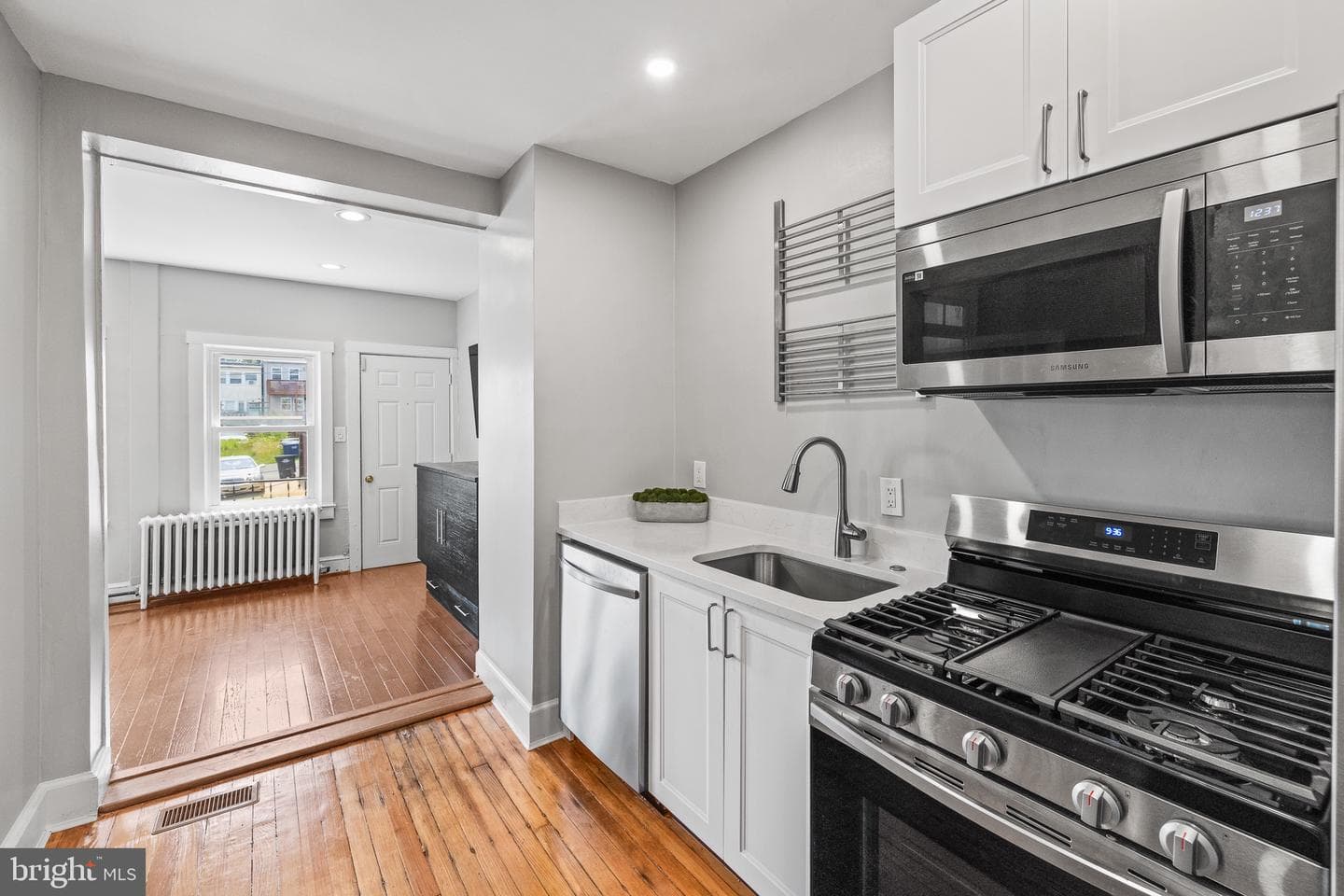 213 Channing Street NE photo 18