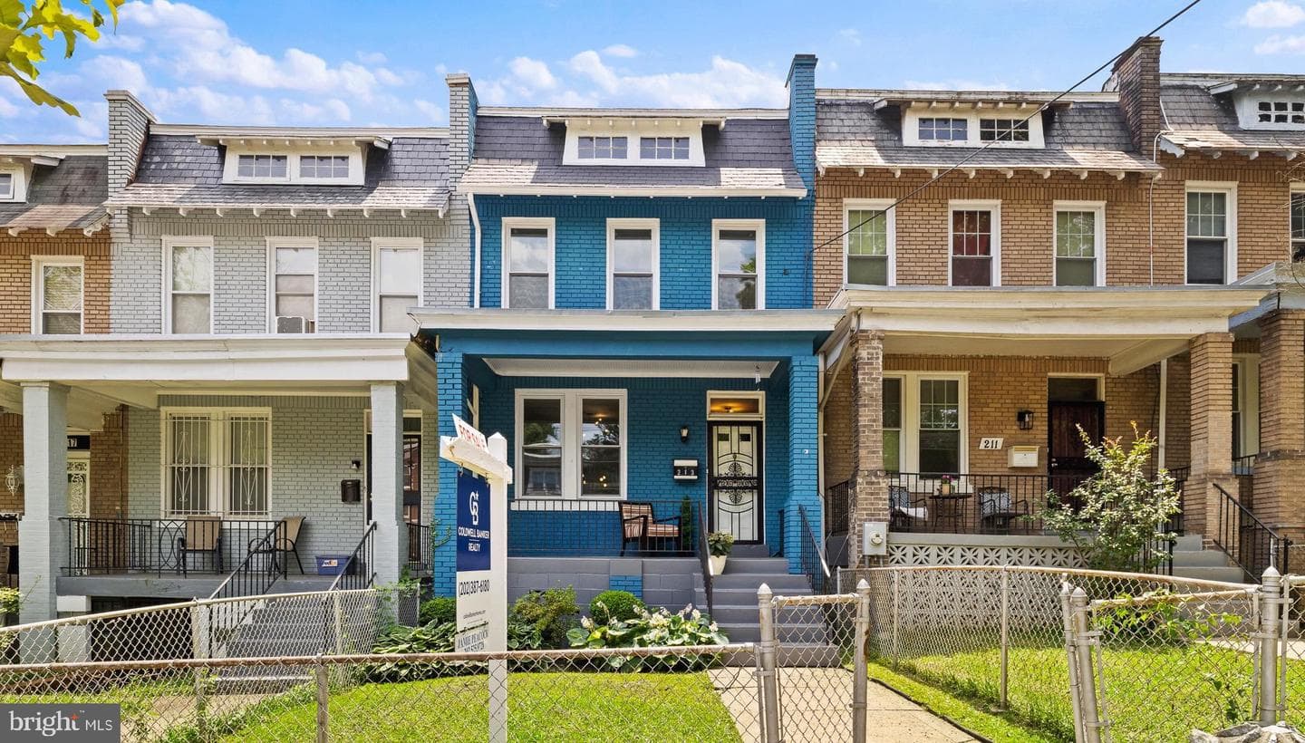 213 Channing Street NE photo 2