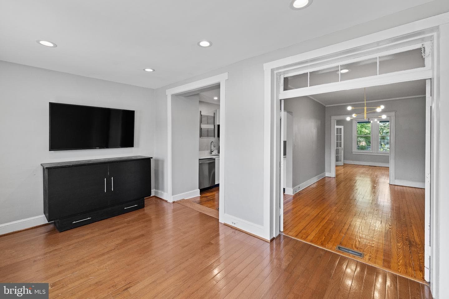 213 Channing Street NE photo 20