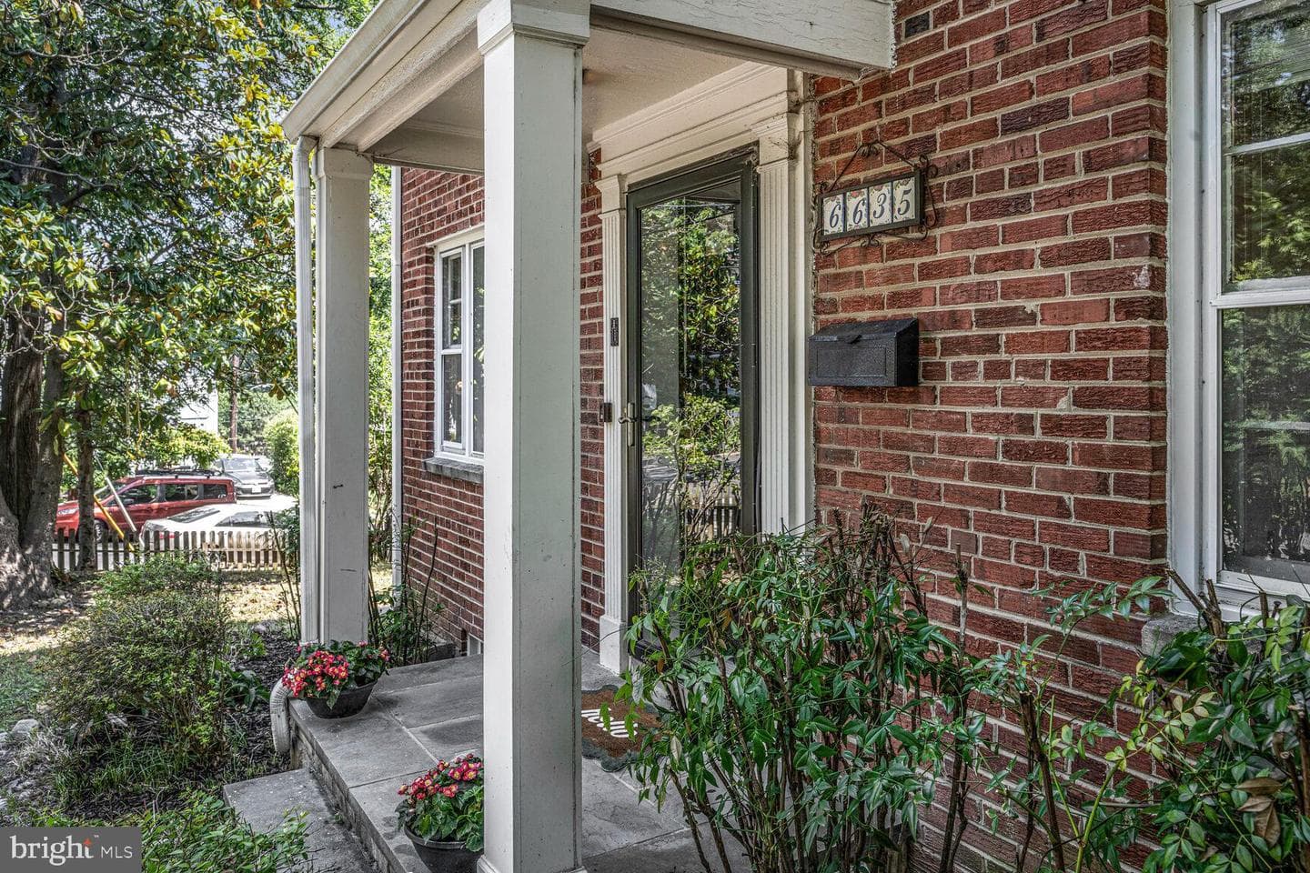 6635 Harlan Place NW photo 5