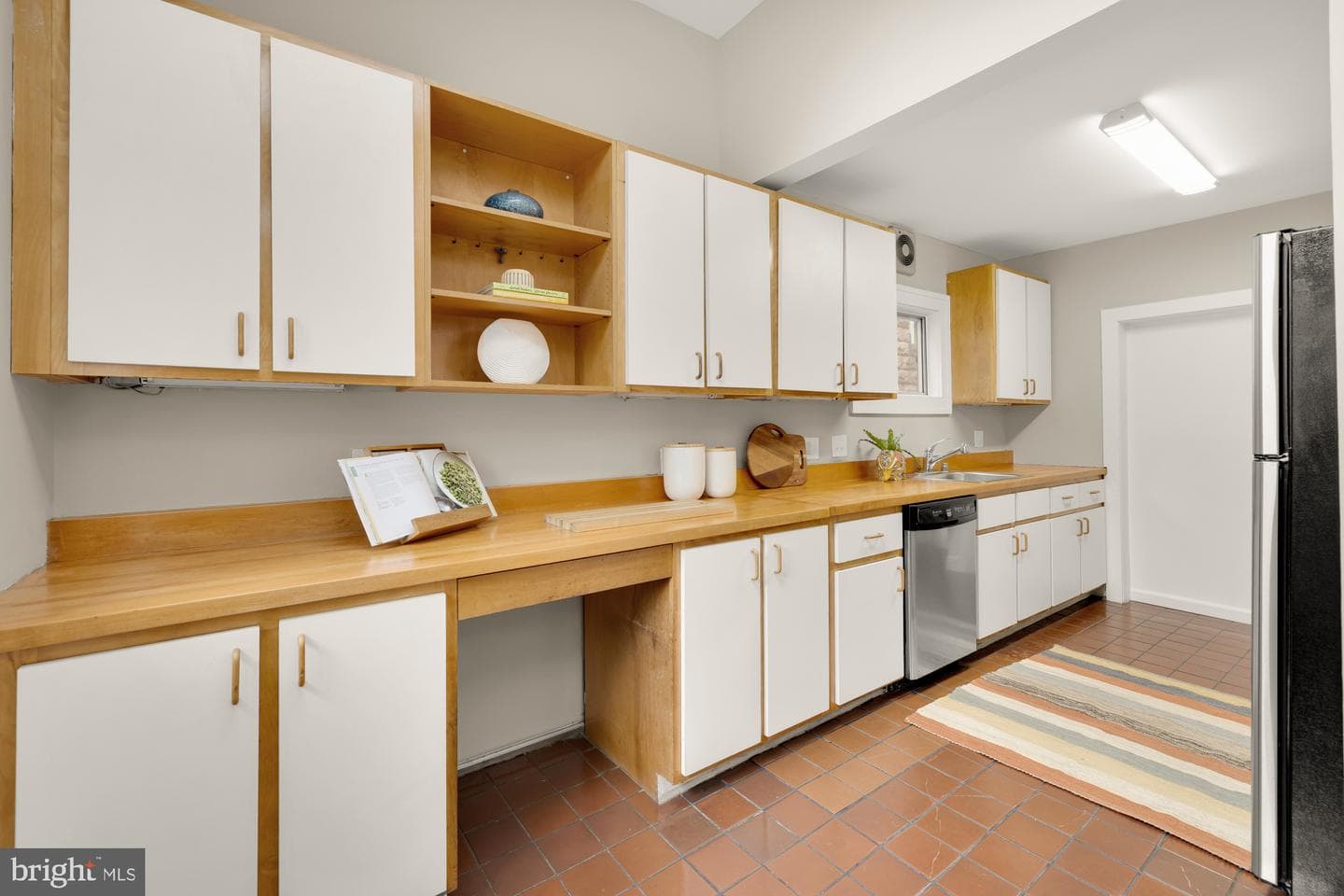1505 Otis Street NE photo 18