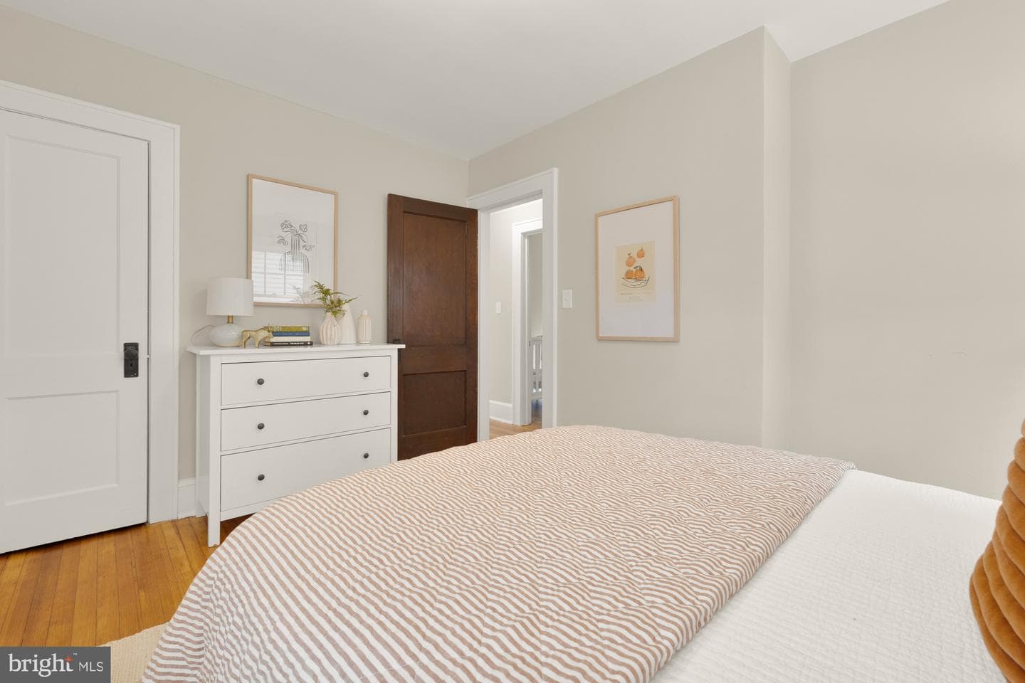 1505 Otis Street NE photo 27