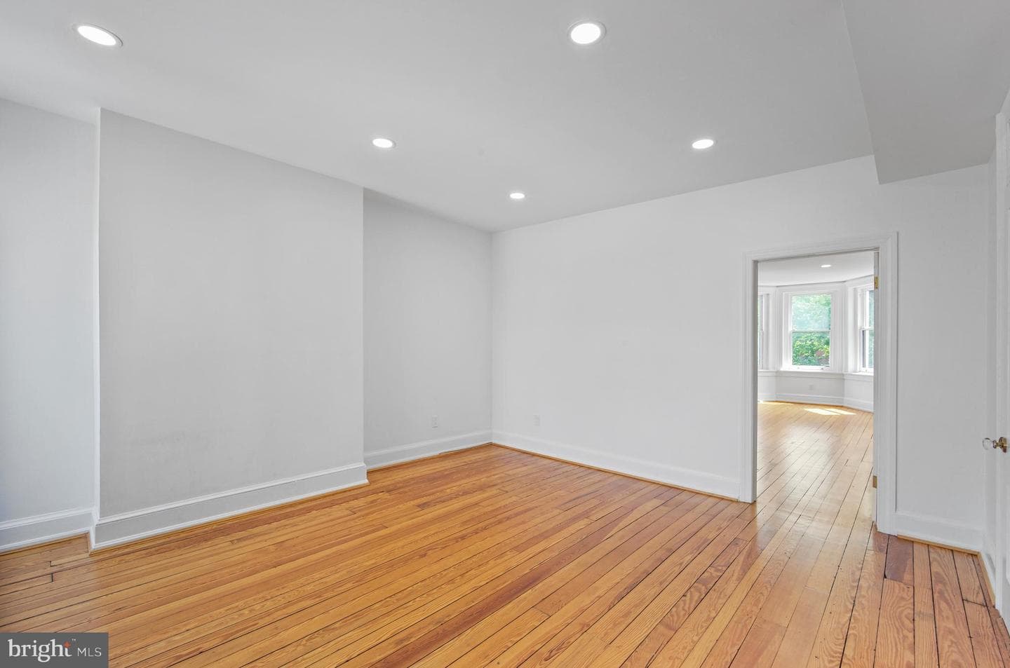 322 E Capitol Street NE photo 25