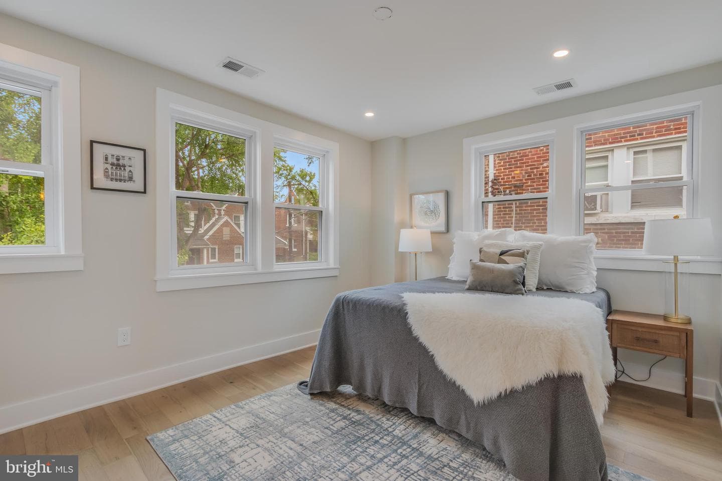 527 Quintana Place NW photo 7