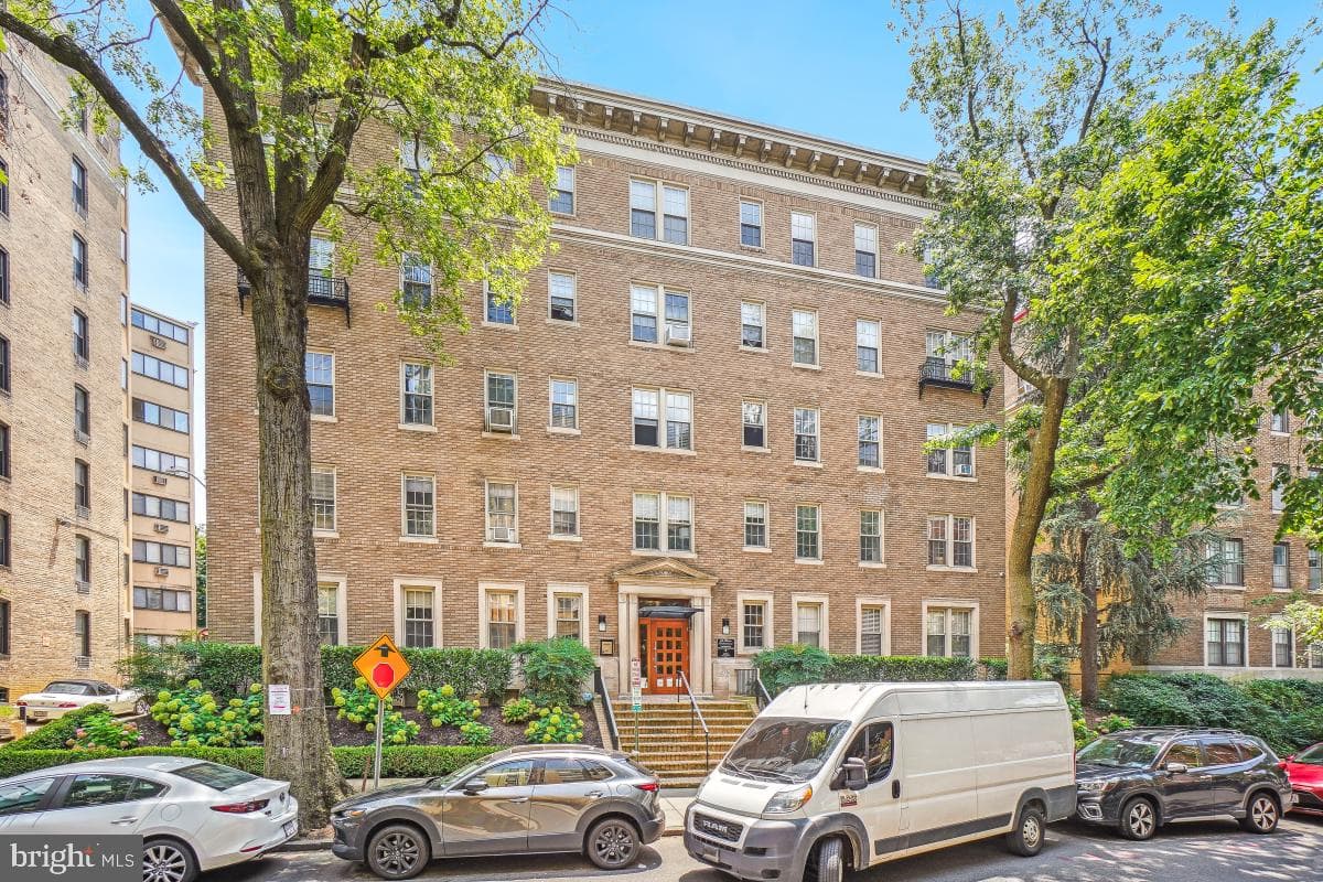 1910 Kalorama Road NW #403 photo 2