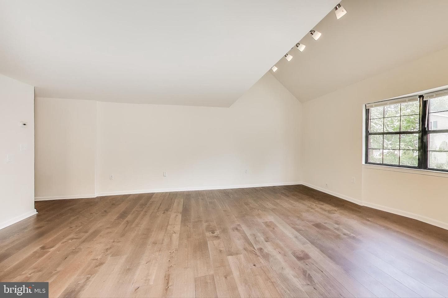 3044 Pineview Court NE #3044 photo 2