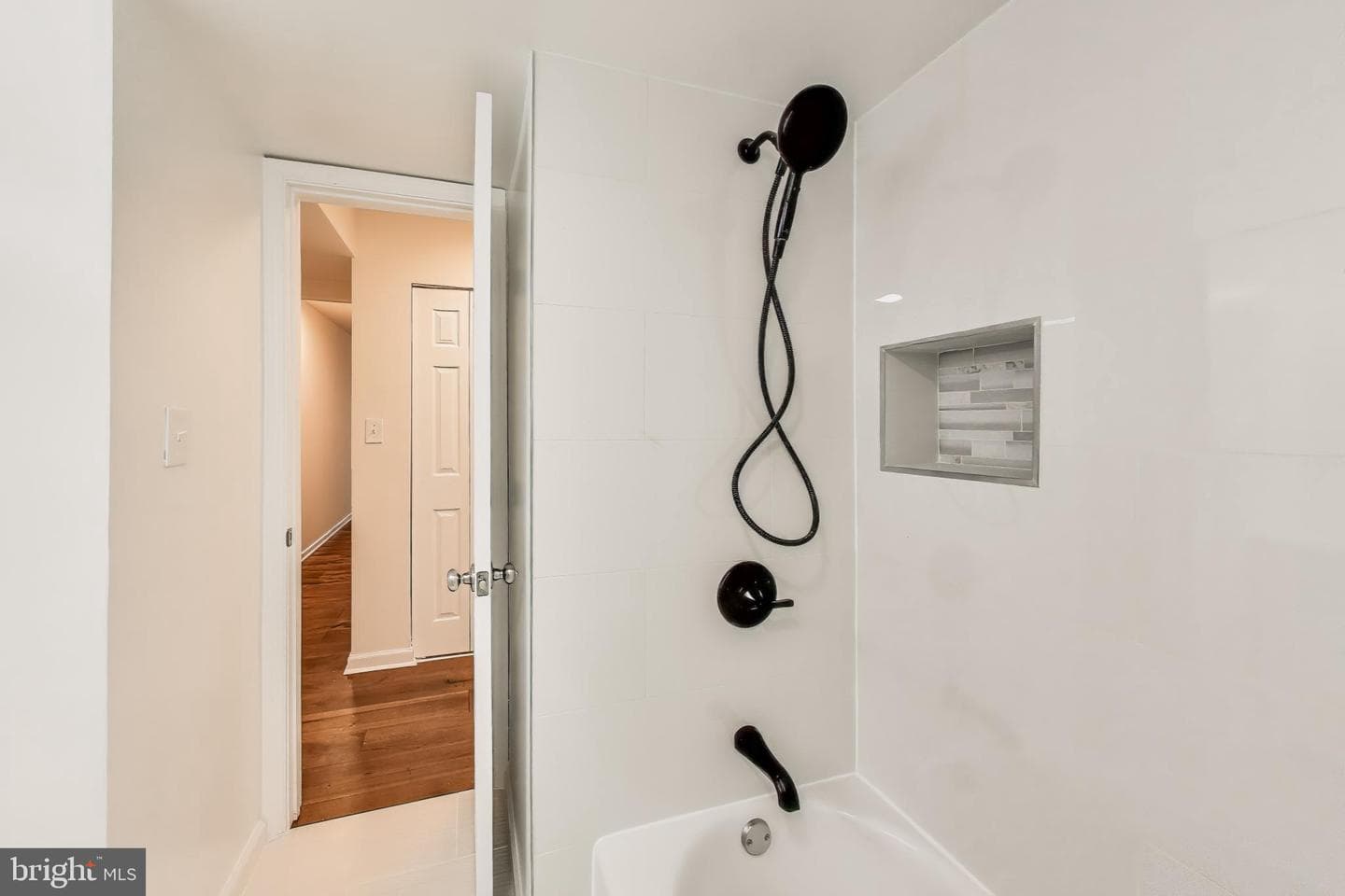 3044 Pineview Court NE #3044 photo 8