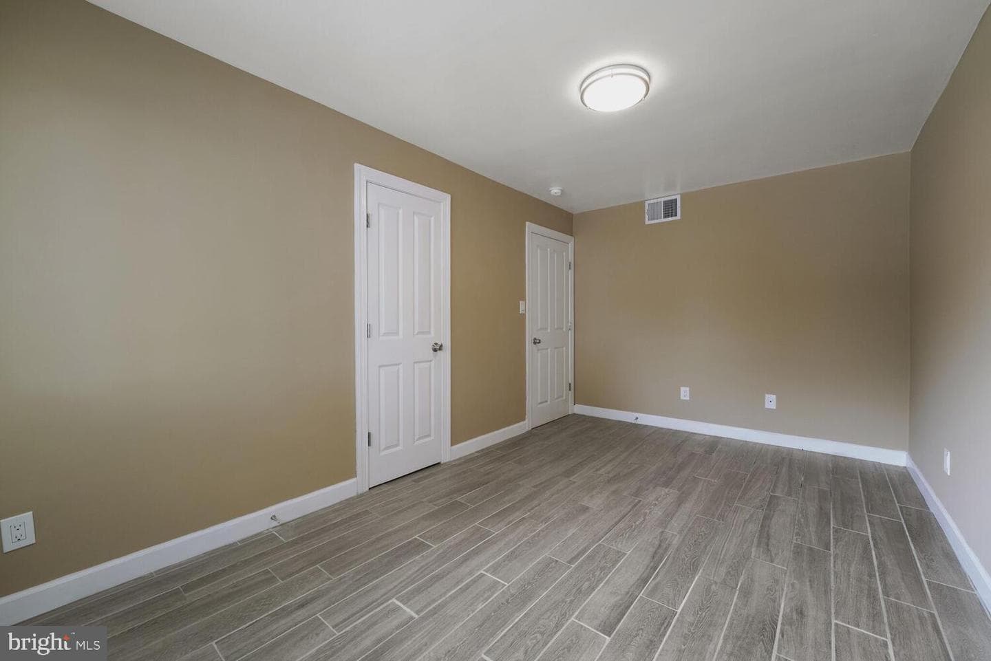 750 Barnaby Street SE #201 photo 13