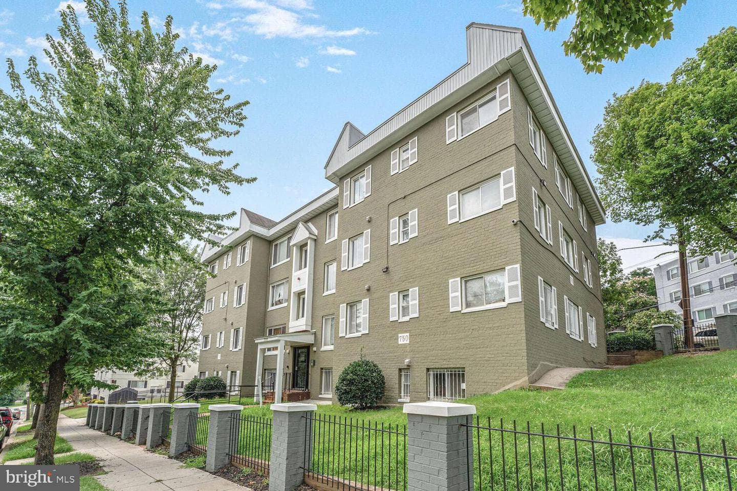 750 Barnaby Street SE #201 photo 14