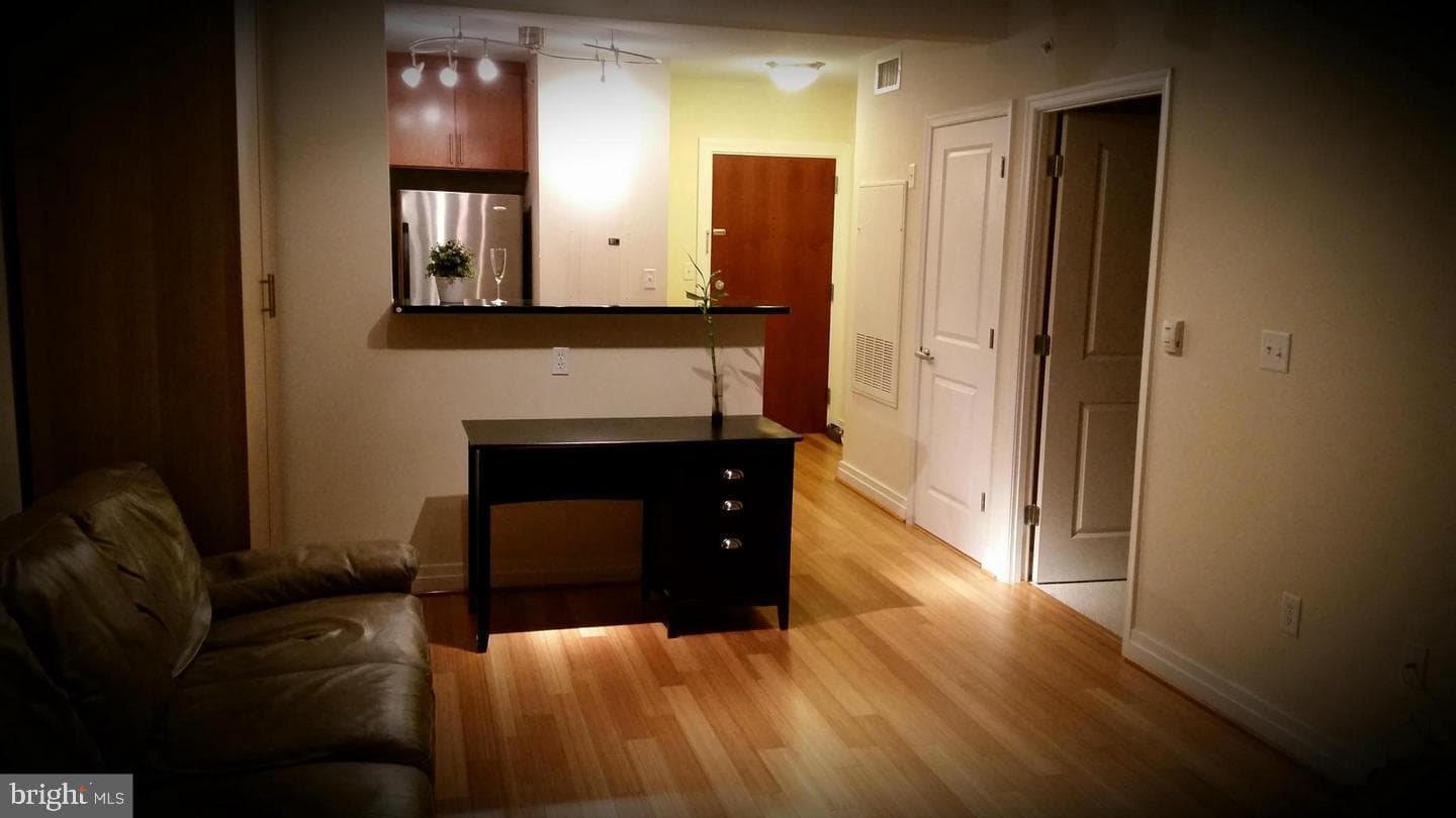 915 E Street NW #702 photo 6