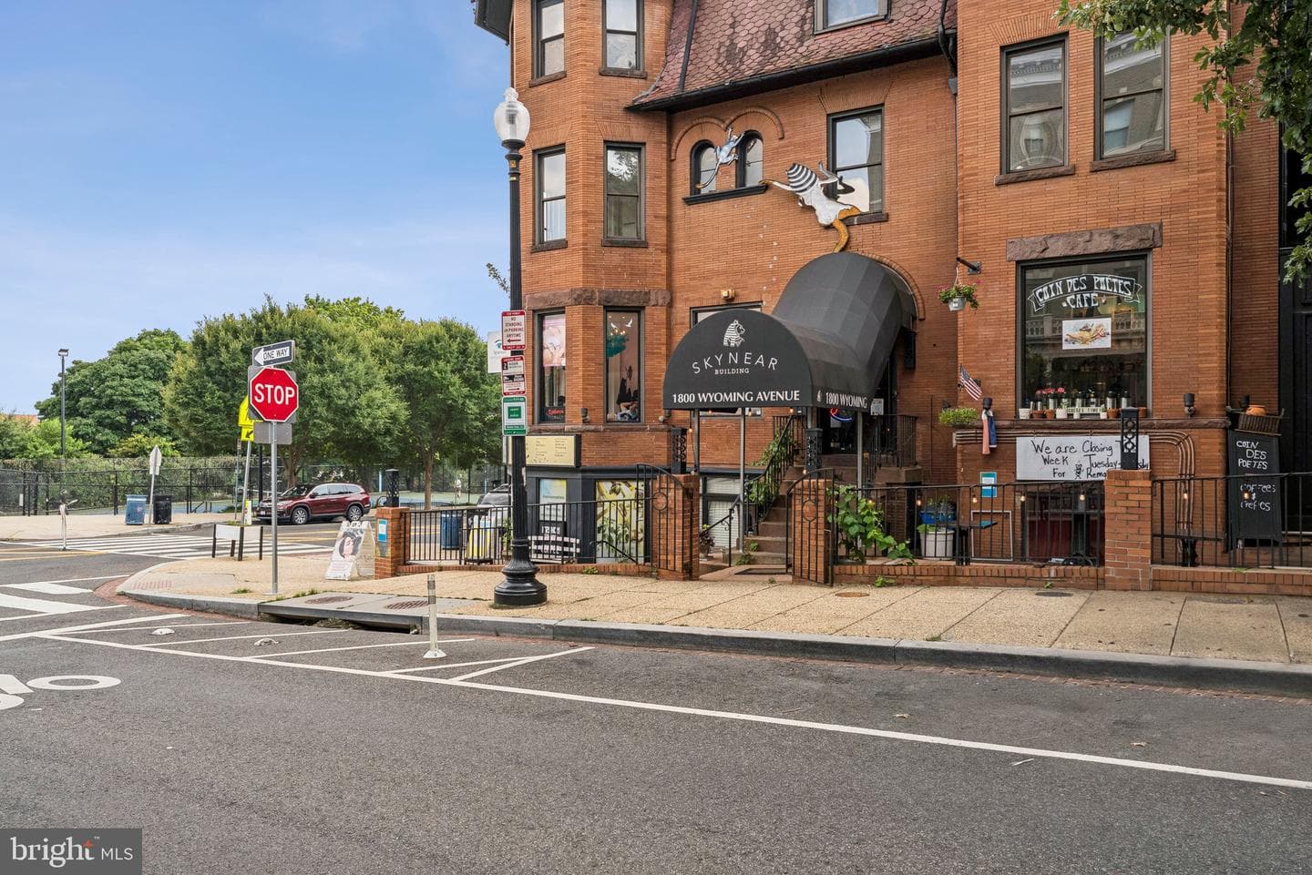 2913 Cathedral Avenue NW photo 41