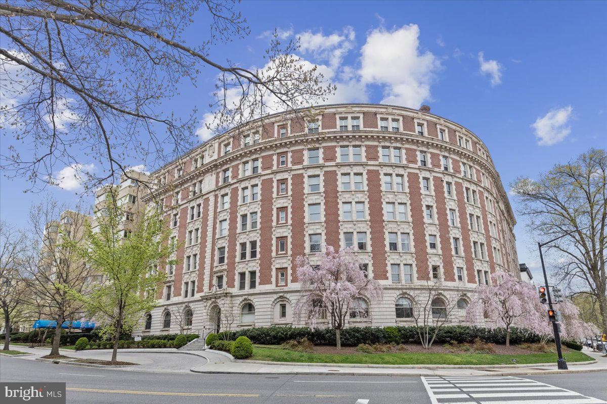 2126 Connecticut Avenue NW #28 photo 2
