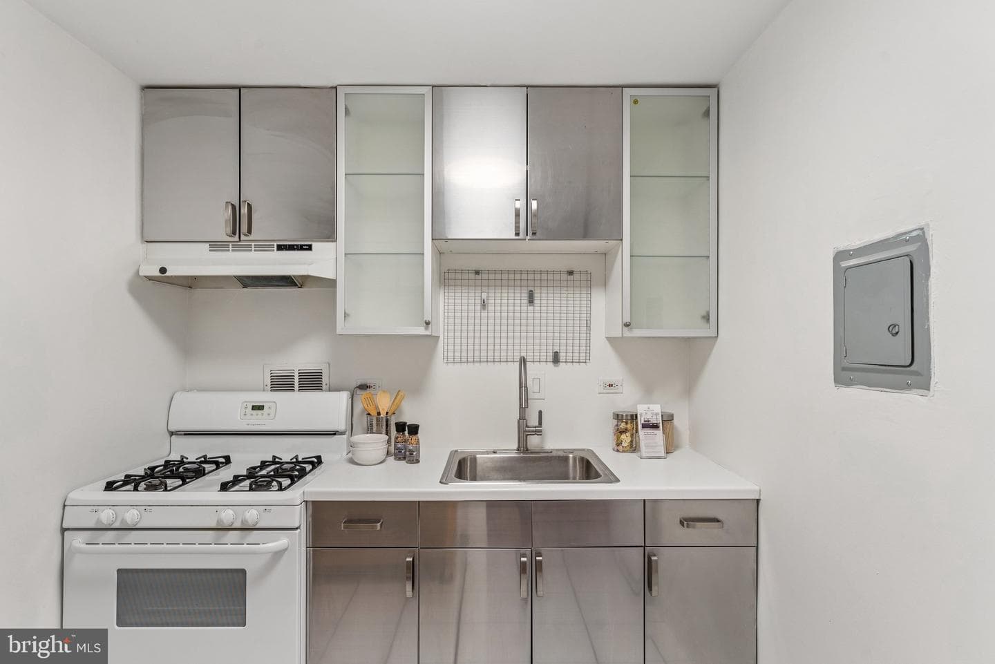 1420 N Street NW #705 photo 6