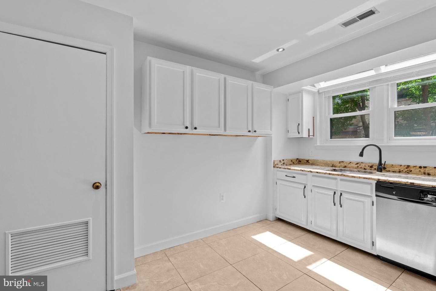 3324 Banneker Drive NE #3324 photo 7