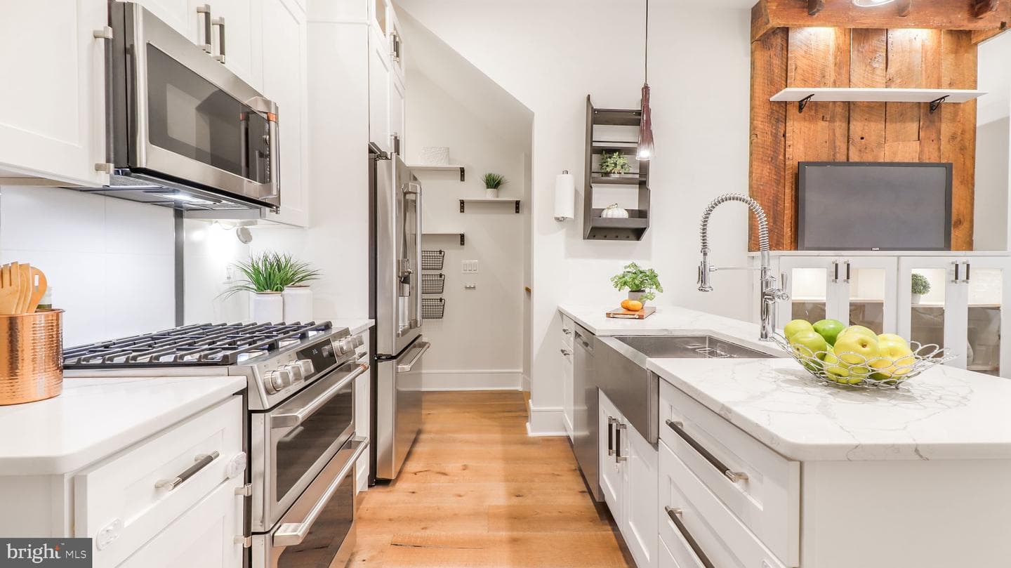 1306 Monroe Street NW #1 photo 4