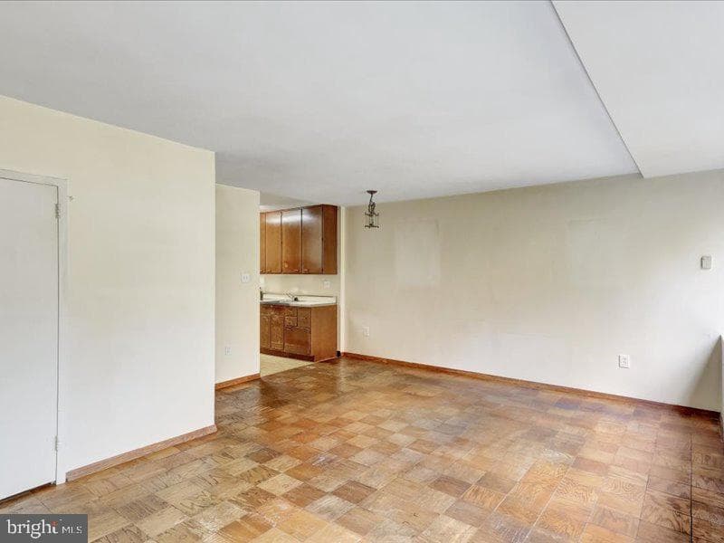 4101 Cathedral Avenue NW #409 photo 11