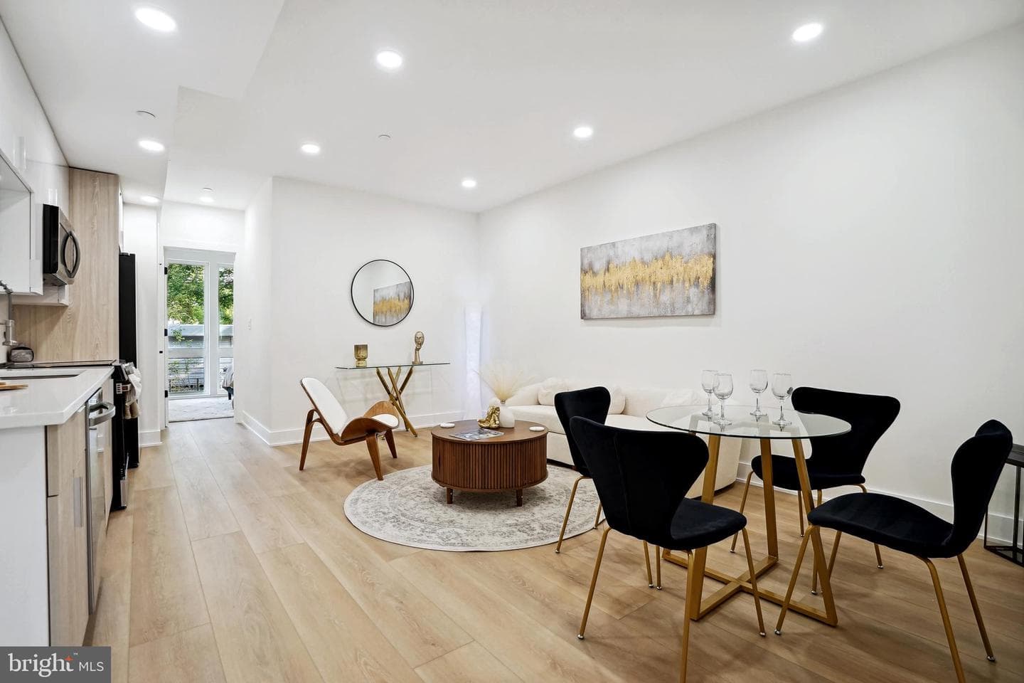 1372 Bryant Street NE #3a photo 4