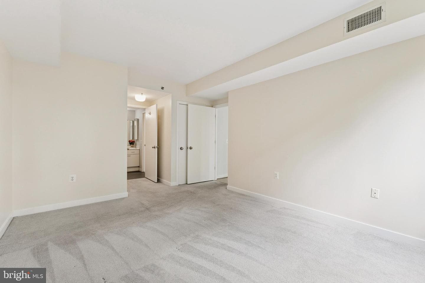 3883 Connecticut Avenue NW #313 photo 13