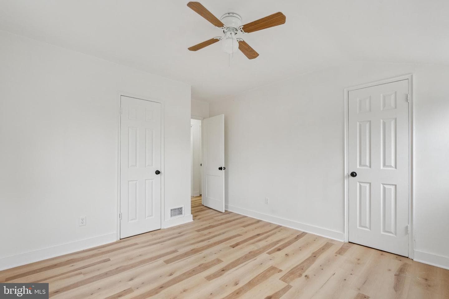 24 55th Street NE photo 21
