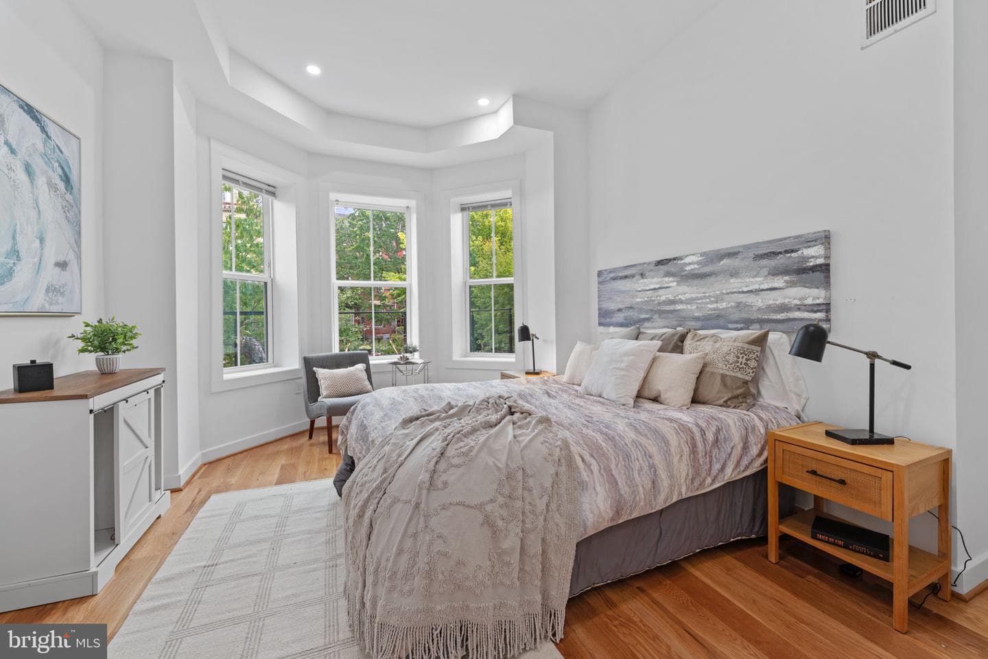 1312 Fairmont Street NW photo 3