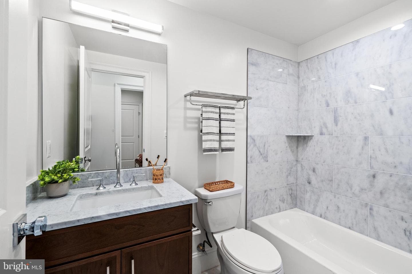 4435 Harrison Street NW photo 28