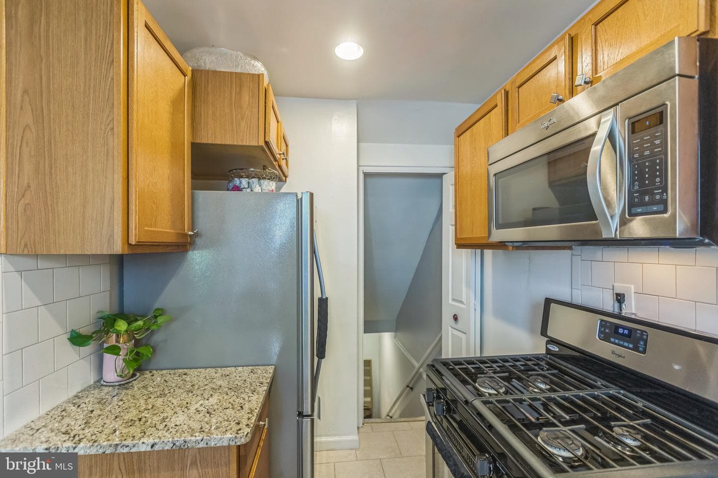 707 Hilltop Terrace SE photo 10