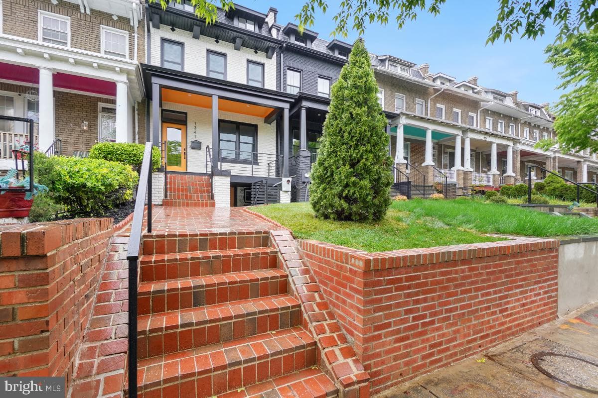 1341 Quincy Street NW photo 3