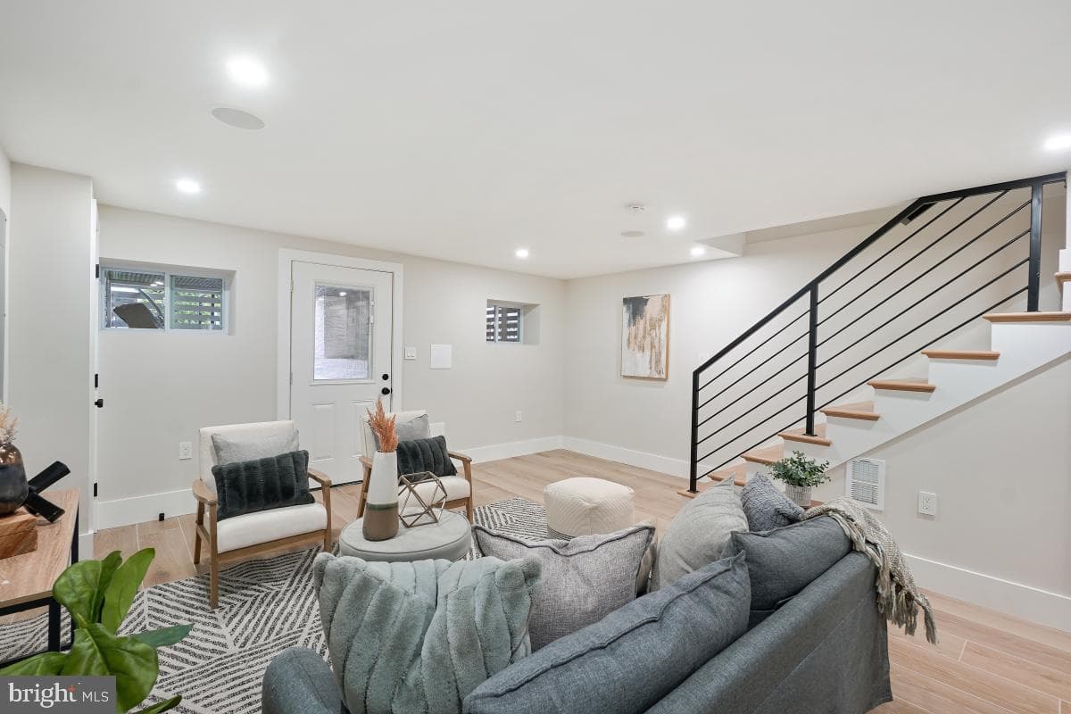 1341 Quincy Street NW photo 32