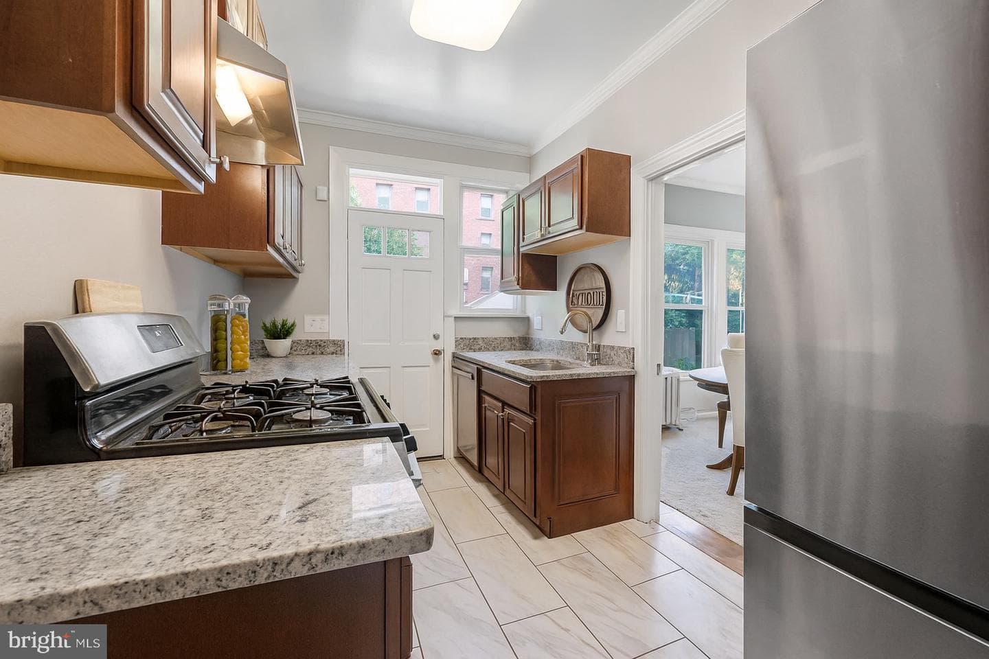 1355 Kennedy Street NW photo 7