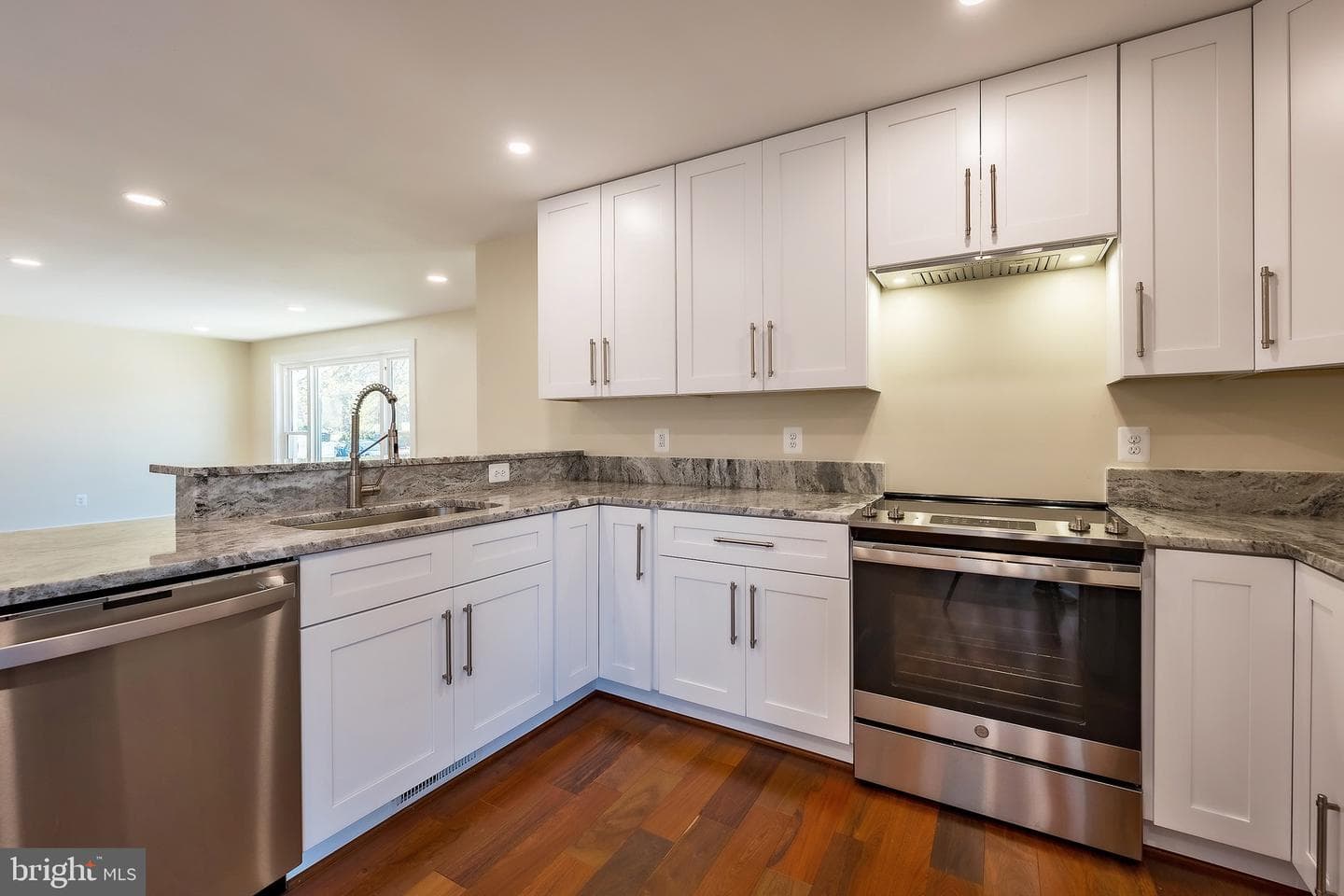 3651 Highwood Drive SE photo 26