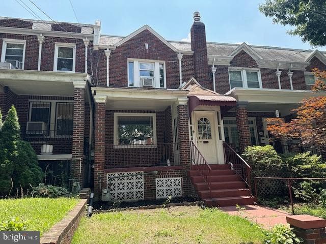 118 Longfellow Street NW photo 2
