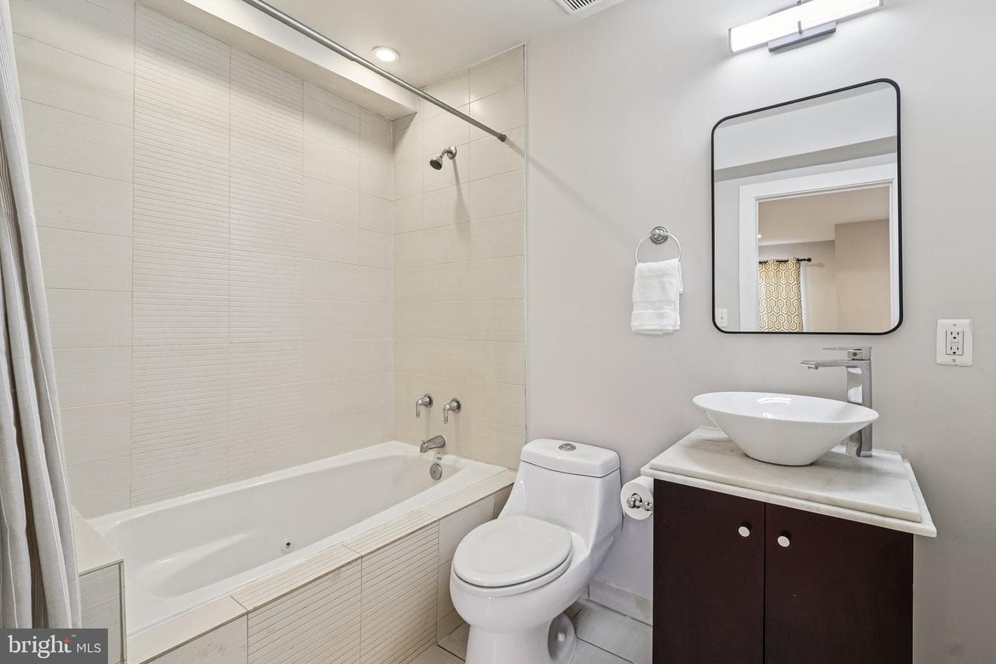 1409 G Street NE #2 photo 25