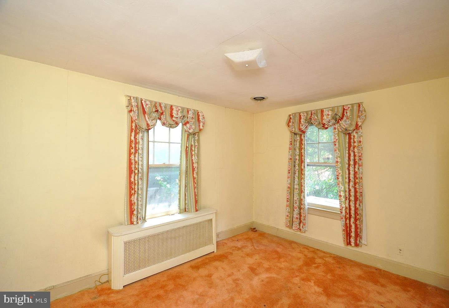 1619 Evarts Street NE photo 12