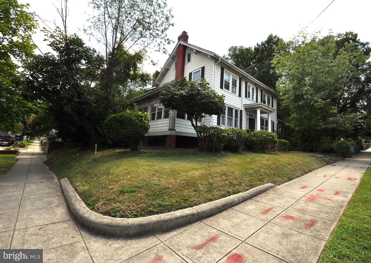 1619 Evarts Street NE photo 3