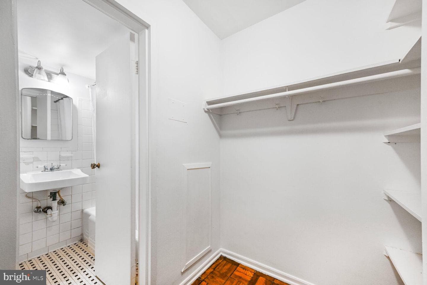 1801 Clydesdale Place NW #407 photo 10