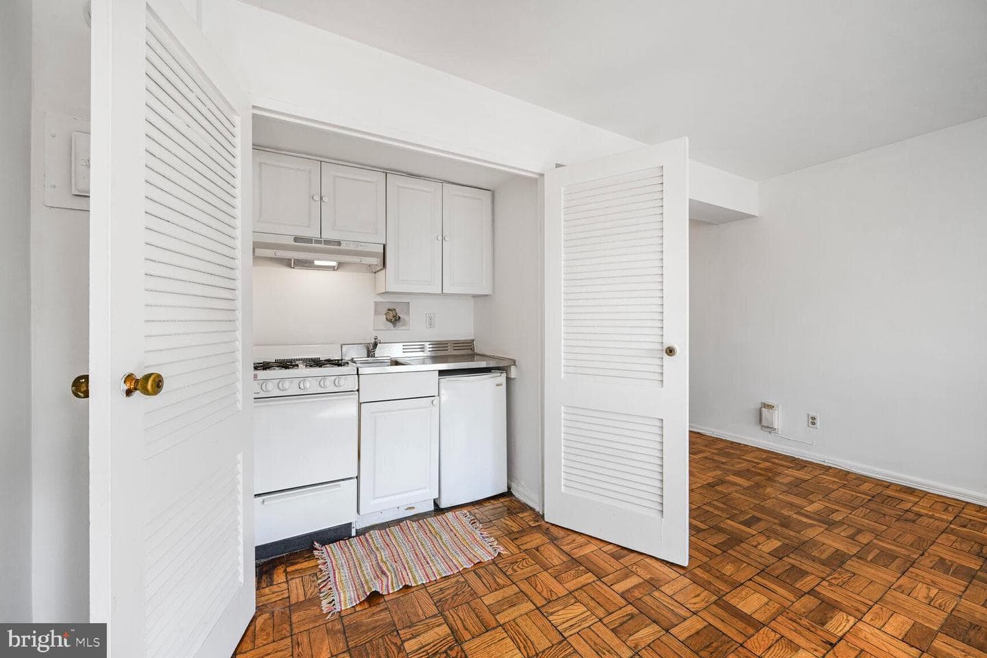 1801 Clydesdale Place NW #407 photo 7