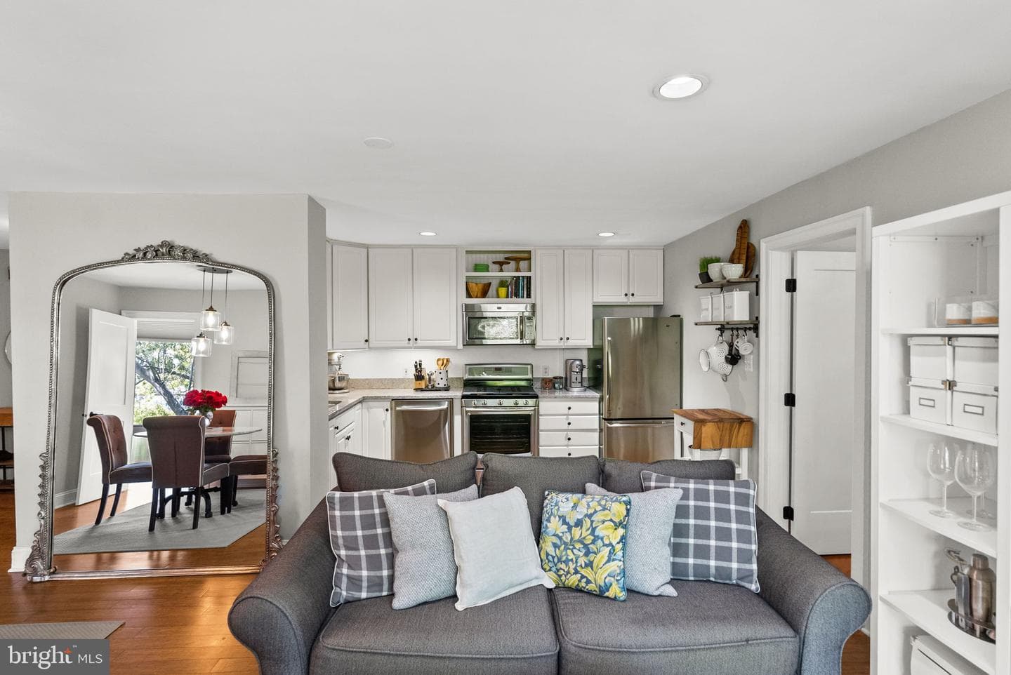 950 25th NW #1011-N photo 11