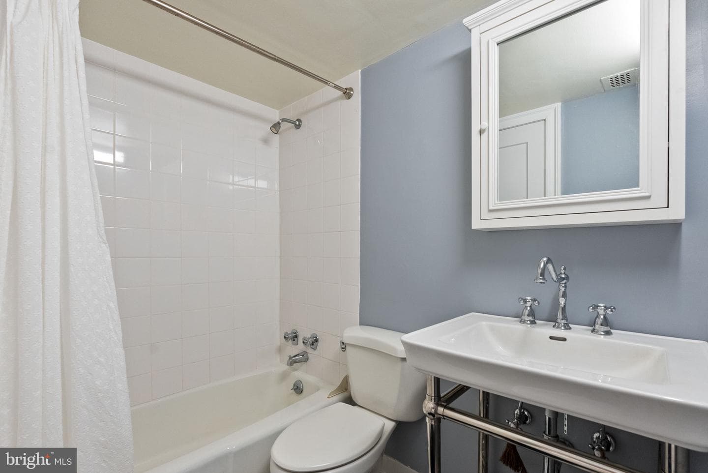 950 25th NW #1011-N photo 24